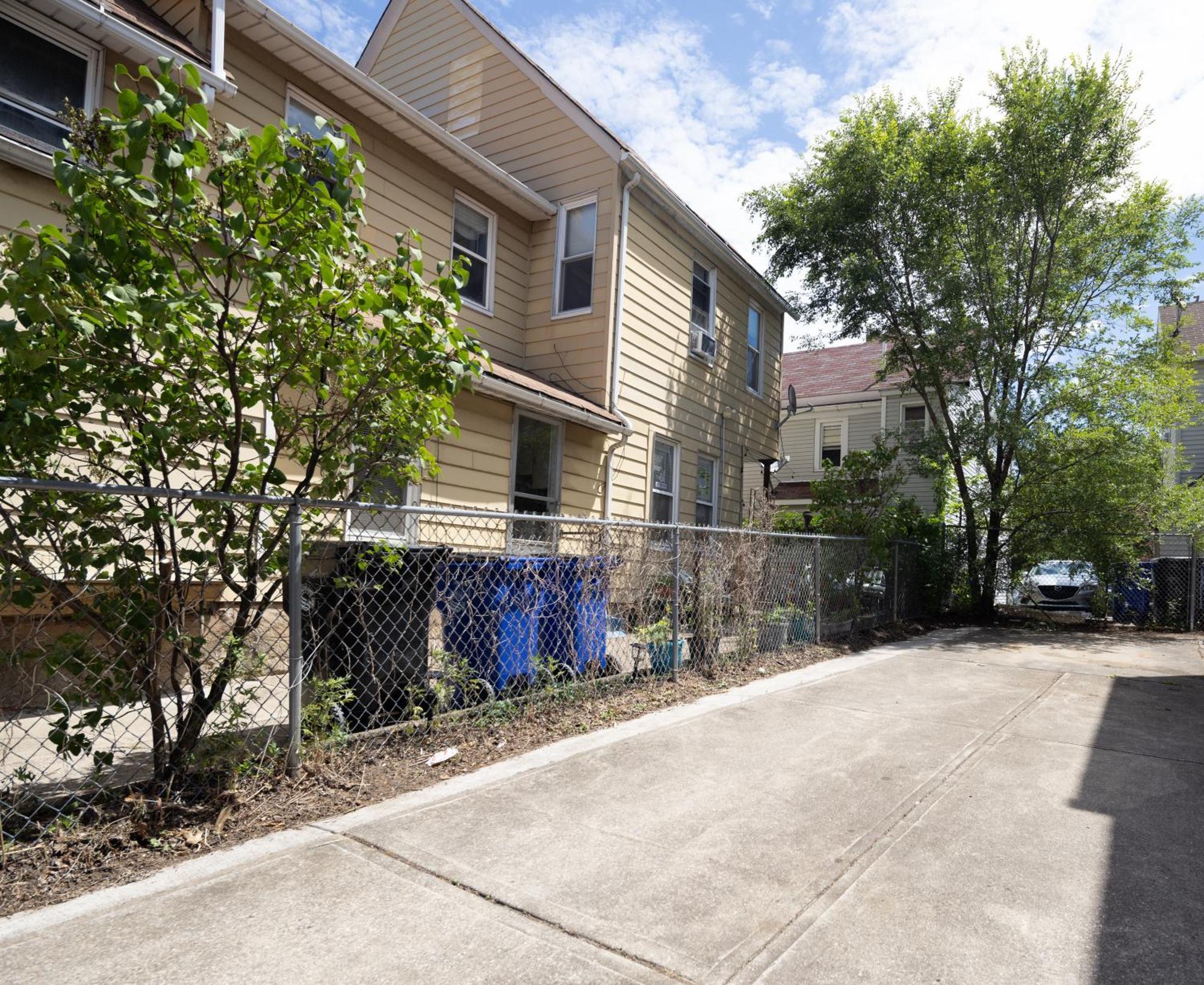 Mid-Century Modern Retreat In Little Italy Apartment Cleveland Exterior photo