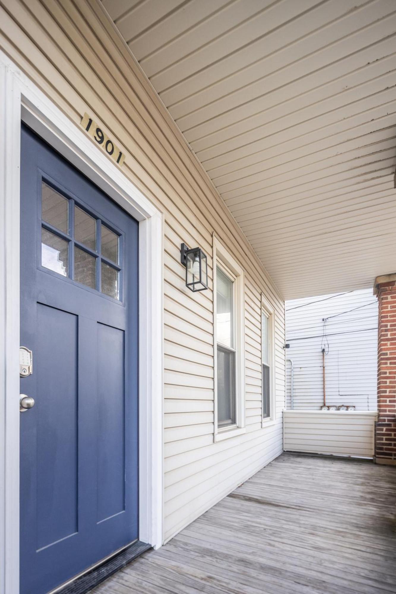 Mid-Century Modern Retreat In Little Italy Apartment Cleveland Exterior photo